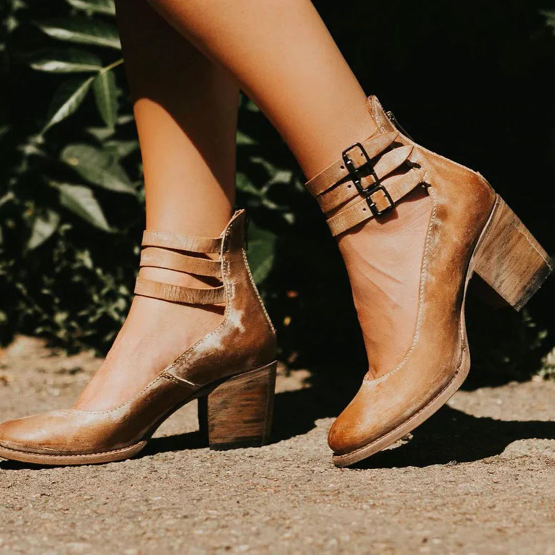 Ruby™ - Vintage Pumps