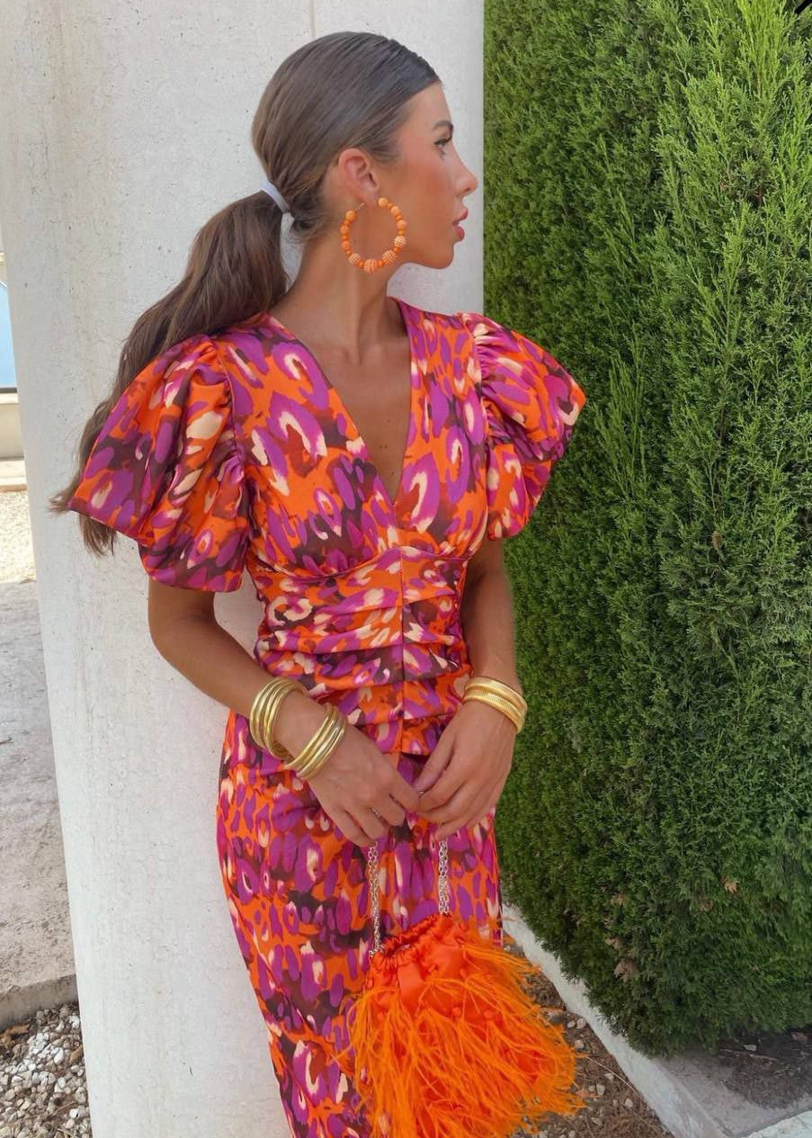 Daline - Elegant and Vibrant Dress