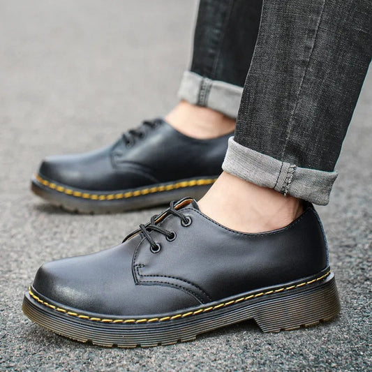 Martens | Elegant short shoes